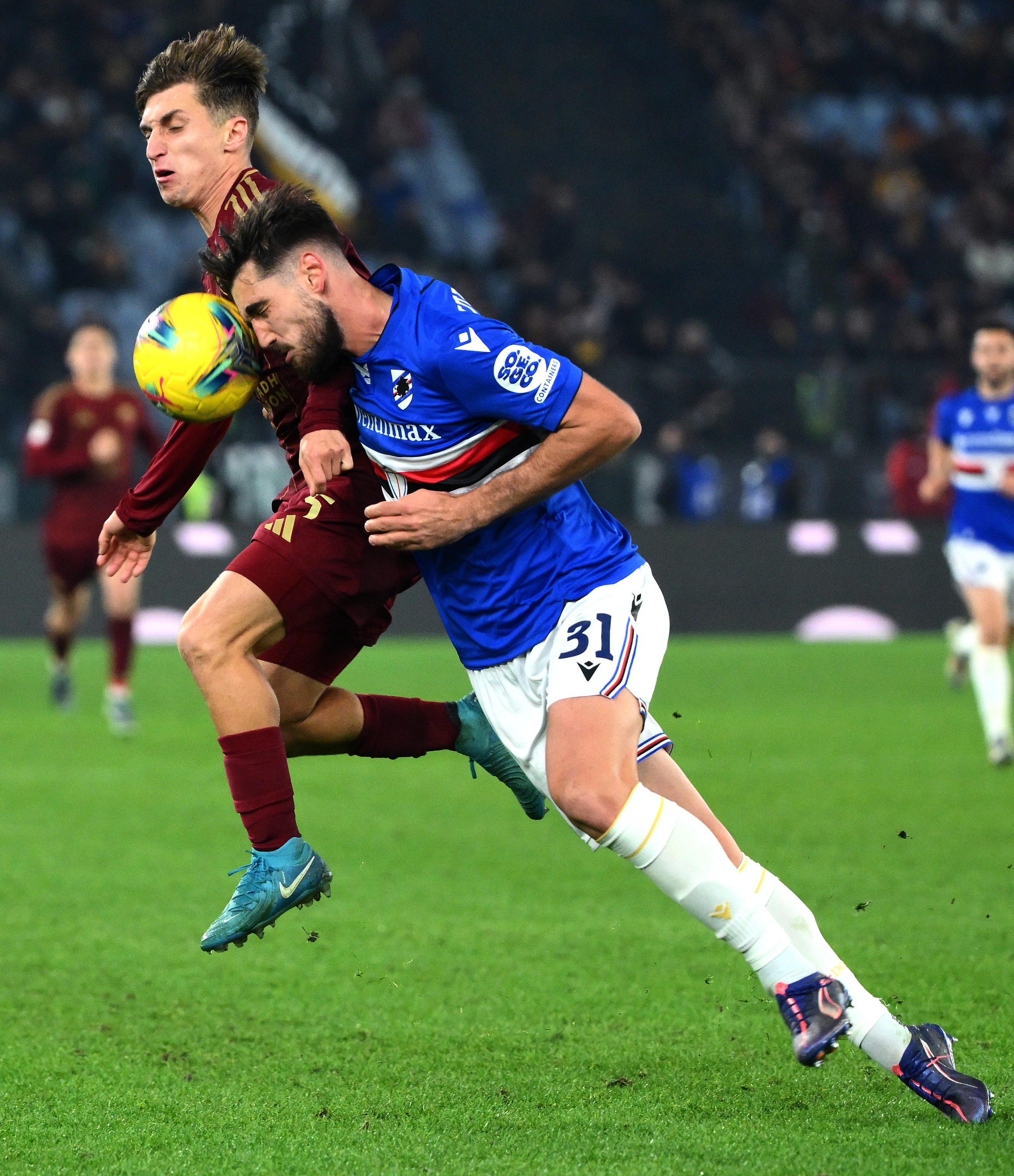 罗马备战欧冠赛事，教练组精心备战下一轮比赛的简单介绍